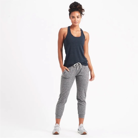 Vuori Lux Performance Tank - Picture 2 of 8